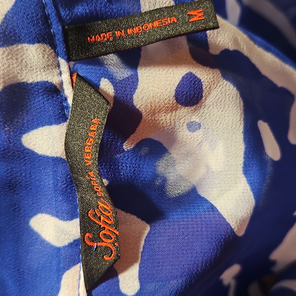Sofia Blue and White Patterned Blouse - Picture 2 of 3